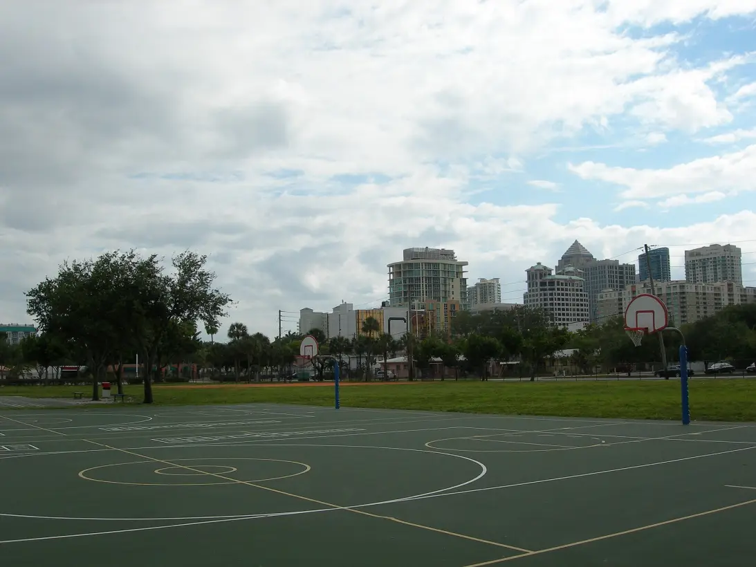 Fort Lauderdale, FL location and cityscape