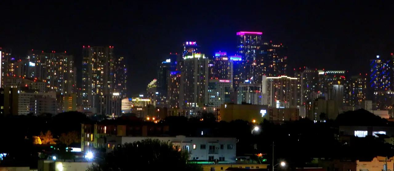 Miami, FL location and cityscape