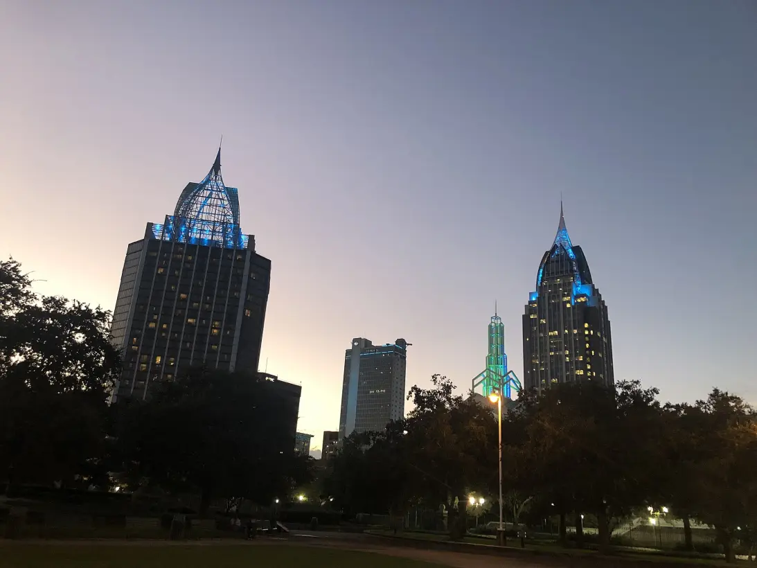 Mobile, AL location and cityscape